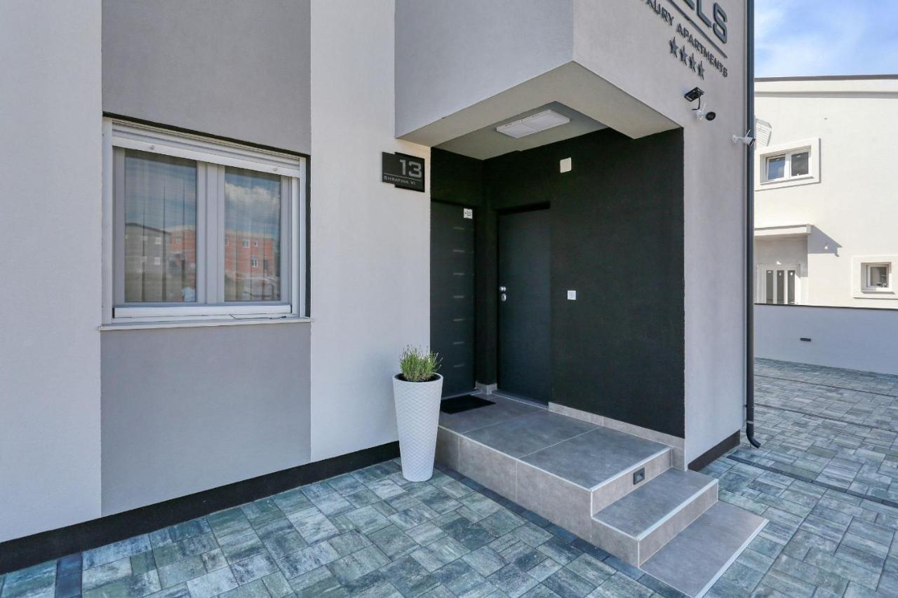 Luxury Apartments Hills فير المظهر الخارجي الصورة